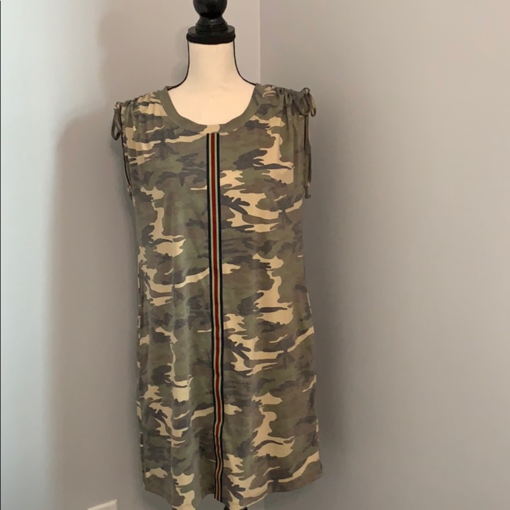 Adorb dress with POCKETS! 🥰